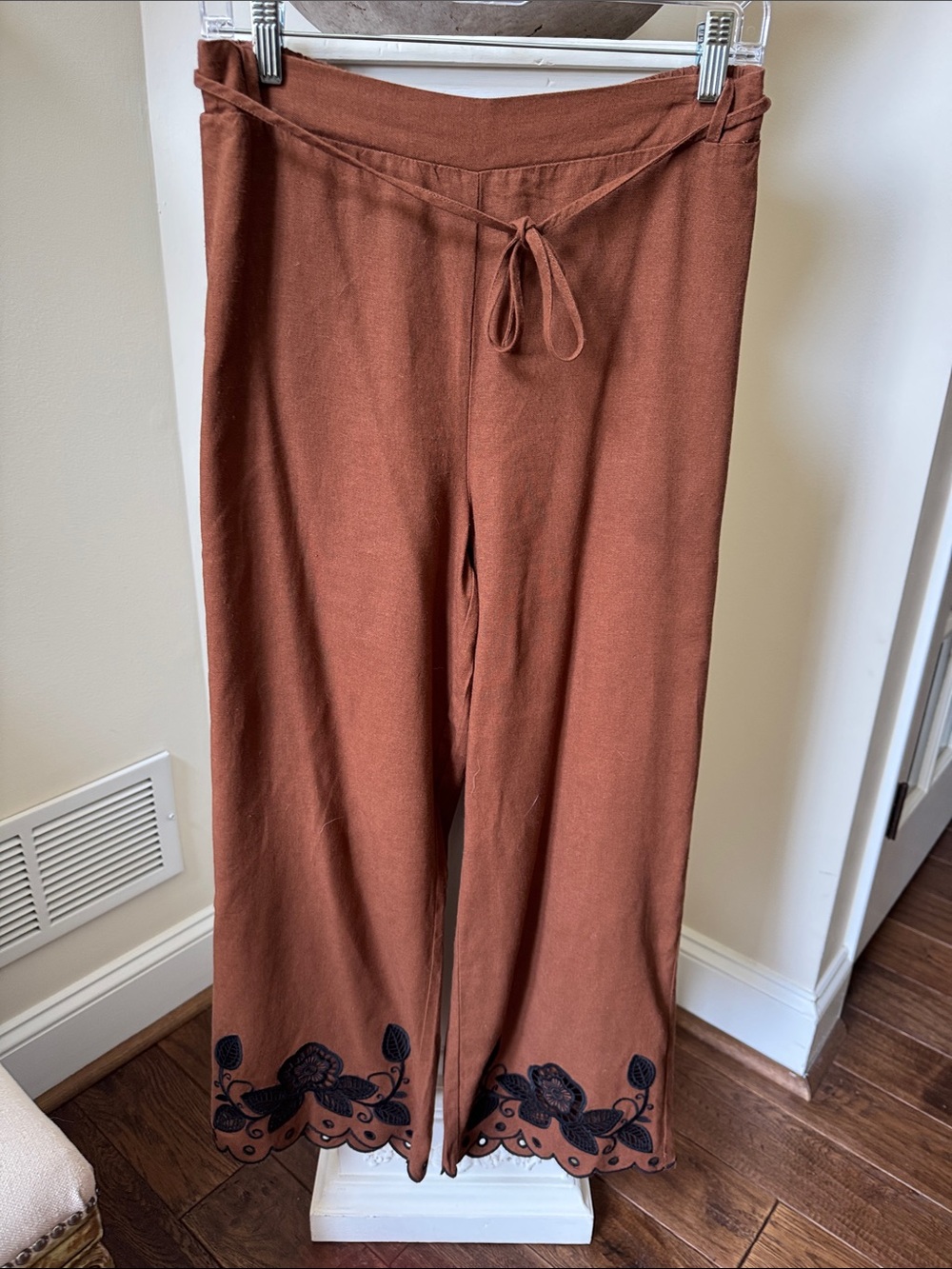 Ellen Tracy Rust Brown Wide-Leg Pants with Black Embroidered Hem